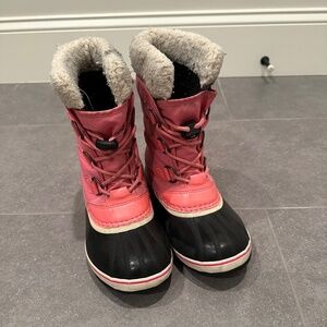 Girls Yoot Pac Nylon Boots, Size 3